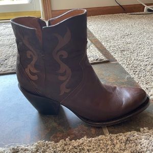 Lucchese Chocolate Etched bootie size 9. Never worn